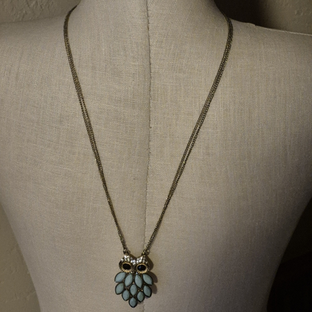 Blue Retro Owl Pendant Necklace - Picture 4 of 9